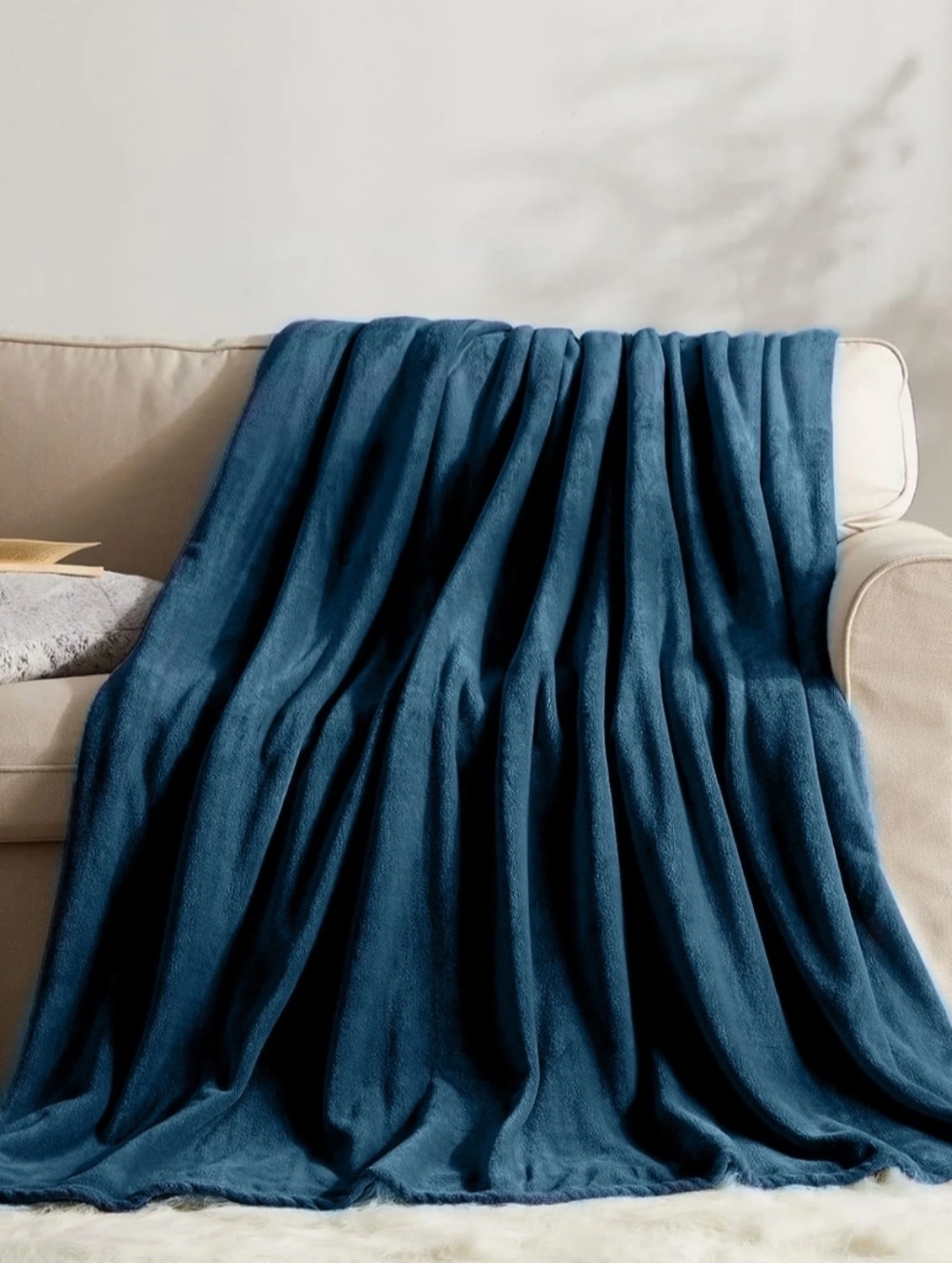 Mainstays Teal Fleece Blanket. 66x90
